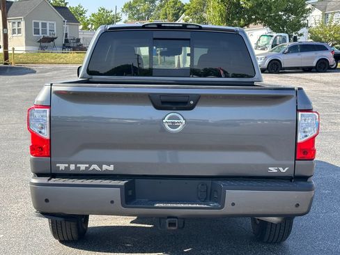 Used 2021 Nissan Titan SV w/ Accessory Utility Package RWD image 6