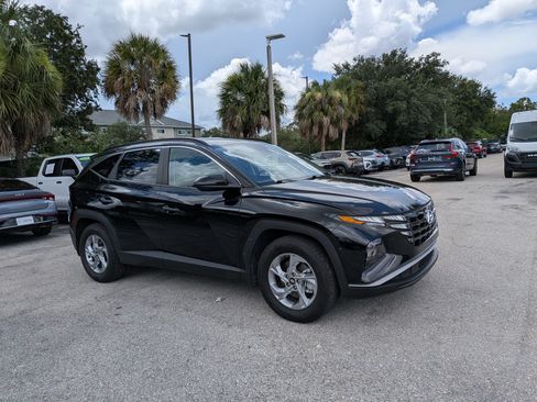 Used 2023 Hyundai Tucson SEL FWD image 2