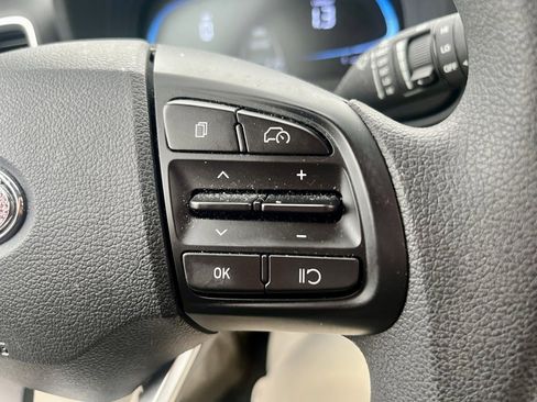 Used 2023 Hyundai Venue SE w/ Cargo Package image 15