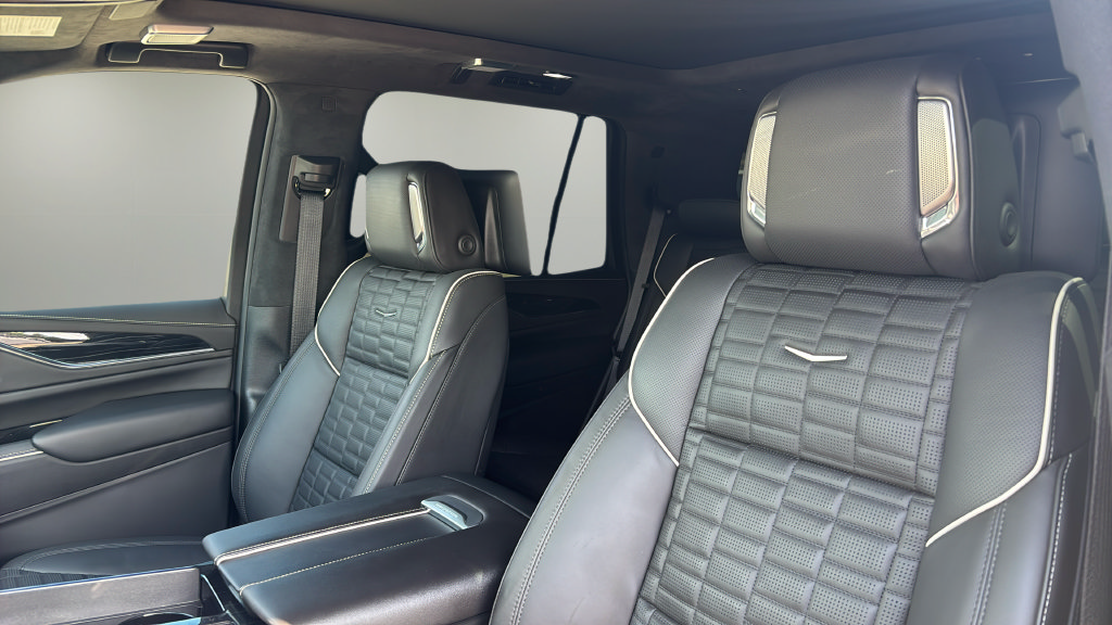 Used 2024 Cadillac Escalade V AWD/4WD image 21