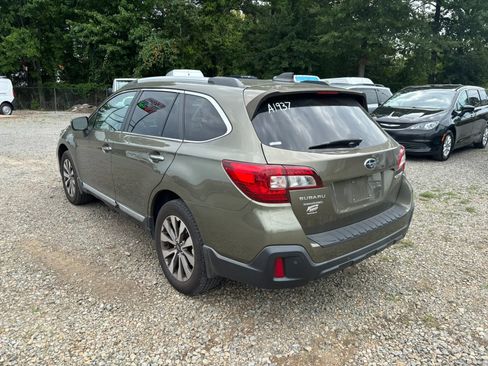 Used 2019 Subaru Outback 2.5i Touring AWD/4WD image 2