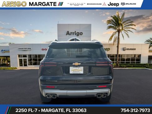 Used 2026 Chevrolet Traverse LT w/ Enhanced Driving Package FWD image 6