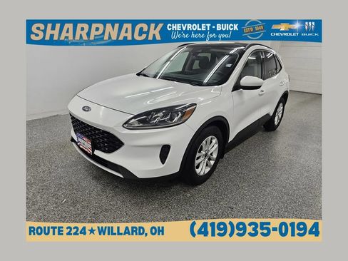 Used 2020 Ford Escape SE FWD image 1