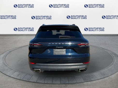 Used 2020 Porsche Cayenne image 5