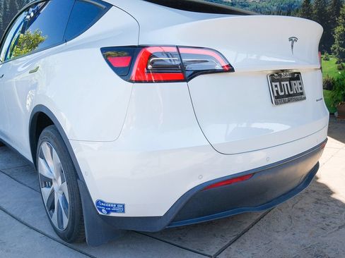 Used 2020 Tesla Model Y Long Range AWD/4WD image 30