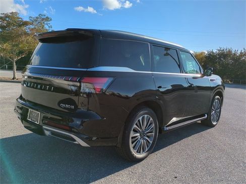 New 2026 INFINITI QX80 Luxe w/ Cargo Package image 4