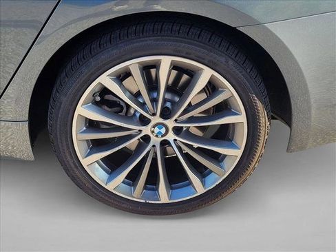 Used 2022 BMW 530i w/ M Sport Package image 15
