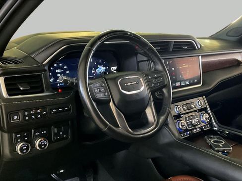 Used 2023 GMC Yukon XL Denali Ultimate AWD/4WD image 15