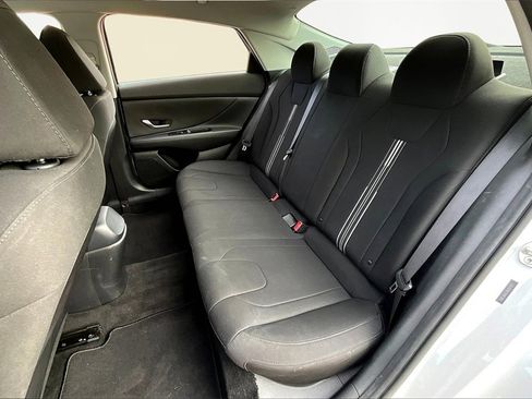 Used 2022 Hyundai Elantra SEL w/ Cargo Package image 26