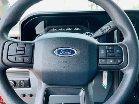 Used 2025 Ford F250 XLT AWD/4WD image 13