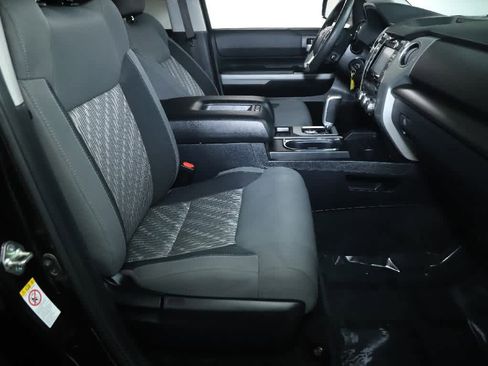 Used 2019 Toyota Tundra SR5 w/ SR5 Upgrade Package AWD/4WD image 33