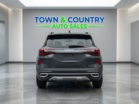 Used 2022 Kia Seltos SX w/ Sunroof Package AWD/4WD image 4