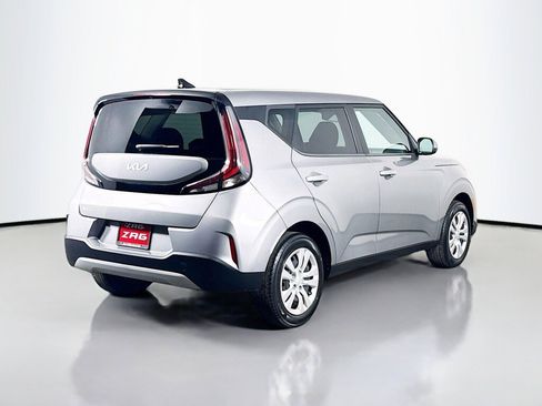 Used 2023 Kia Soul LX FWD image 5