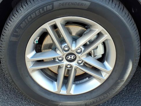 Used 2018 Hyundai Santa Fe Sport w/ 2.4L Value Package 02 image 13