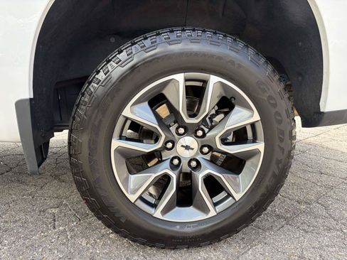 Used 2023 Chevrolet Silverado 1500 RST AWD/4WD image 28