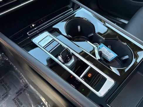 New 2026 Volkswagen Atlas Peak Edition image 21