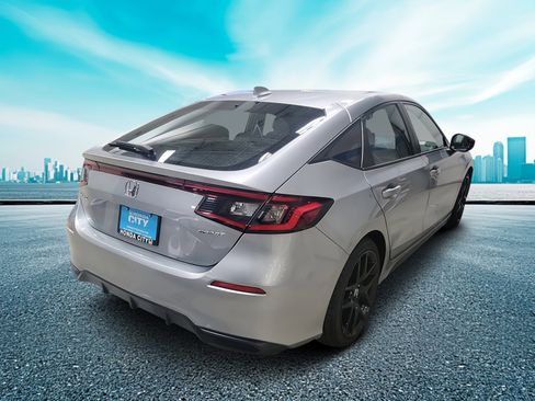Used 2024 Honda Civic Sport image 5