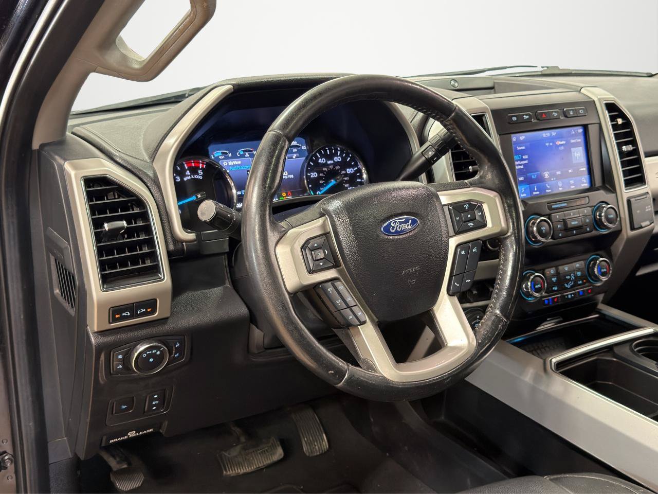 Used 2021 Ford F350 Lariat w/ Lariat Ultimate Package AWD/4WD image 14