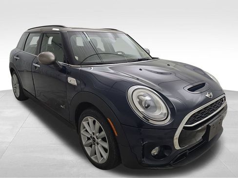 Used 2017 MINI Cooper Clubman S image 2