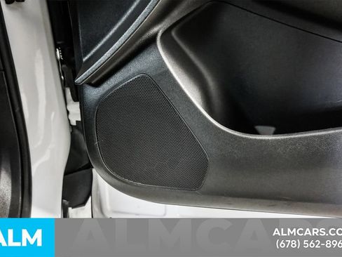 Used 2025 Buick Envista Preferred image 46