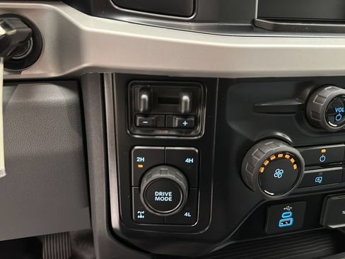New 2026 Ford F250 XL w/ XL Chrome Package AWD/4WD image 18
