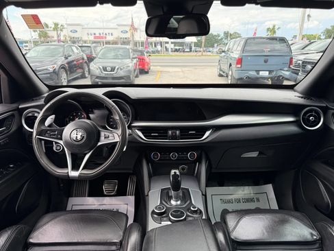 Used 2018 Alfa Romeo Stelvio Ti Sport AWD/4WD image 9