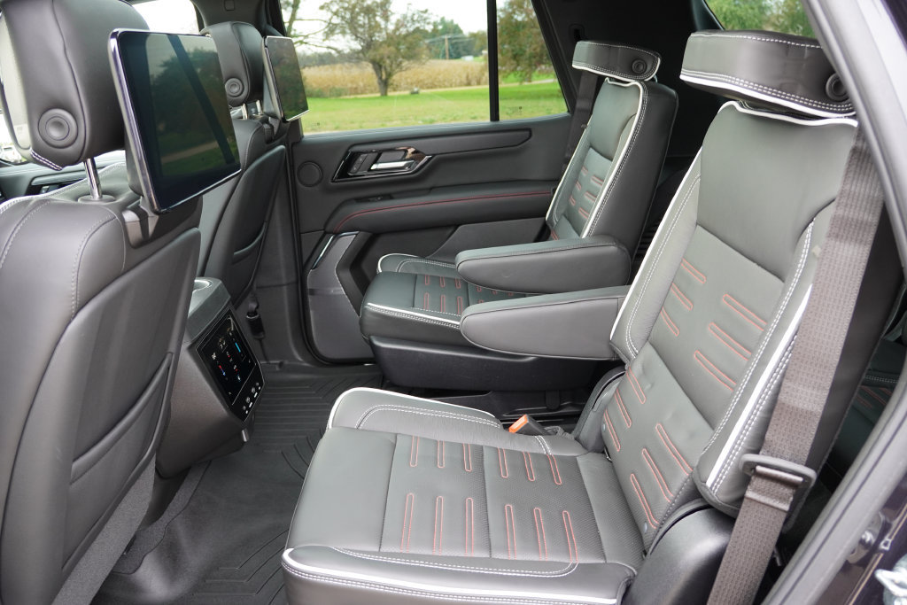 Used 2026 GMC Yukon AT4 Ultimate AWD/4WD image 18