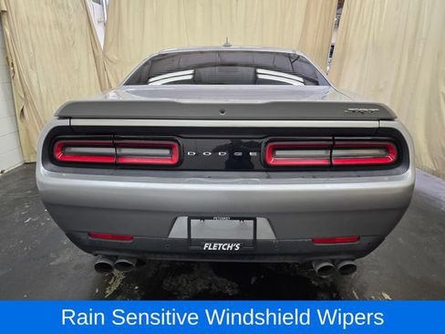 Used 2015 Dodge Challenger SRT w/ Technology Group RWD image 8