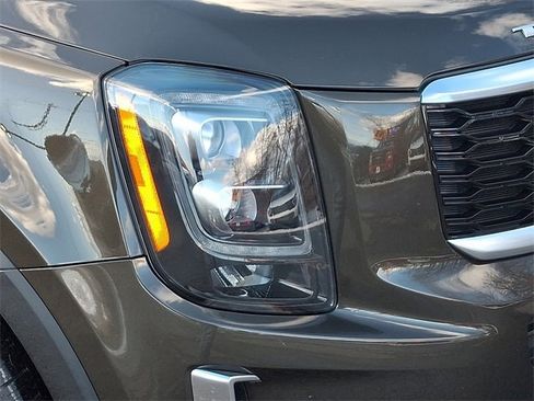 Certified 2022 Kia Telluride EX w/ EX Premium Package image 9