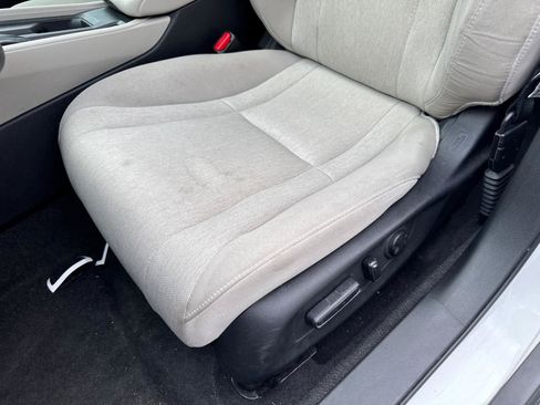 Used 2024 Honda Accord EX image 17