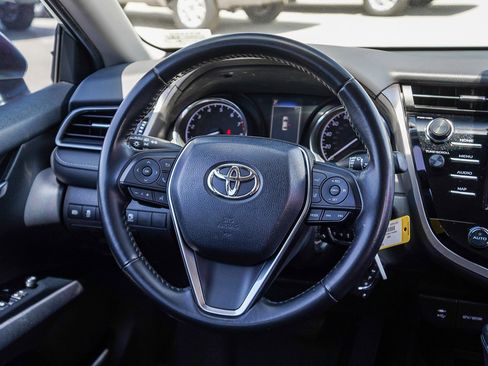 Used 2019 Toyota Camry SE w/ Carpet Mat Package FWD image 16