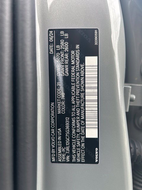 Certified 2025 Volvo S60 B5 Plus AWD/4WD image 30