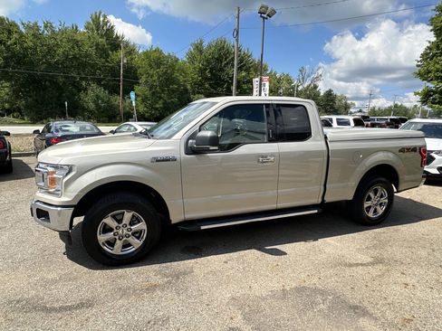 Used 2018 Ford F150 XLT w/ Equipment Group 302A Luxury AWD/4WD image 3