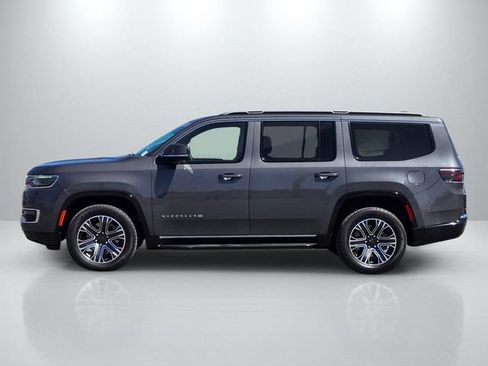 Used 2022 Jeep Wagoneer Series III RWD image 7