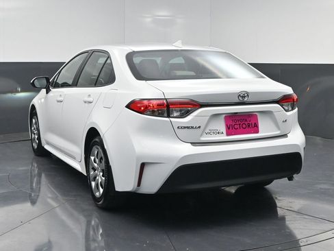 Used 2025 Toyota Corolla LE image 17