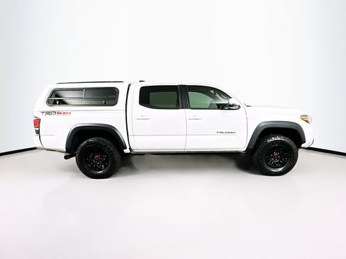 Used 2020 Toyota Tacoma TRD Off-Road w/ TRD Premium Off Road Package image 10