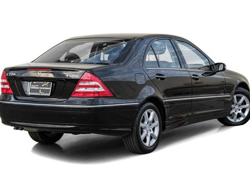 Used 2007 Mercedes-Benz C 280 4MATIC Sedan image 8