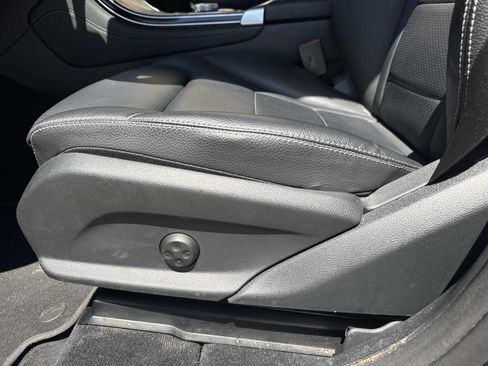 Used 2018 Mercedes-Benz GLC 300 image 18