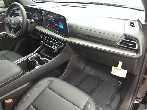 New 2026 Chevrolet Traverse LT FWD image 25