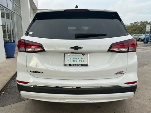 Used 2022 Chevrolet Equinox RS w/ Infotainment Package FWD image 9