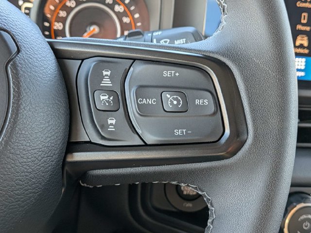 Certified 2026 Jeep Wrangler Unlimited Rubicon AWD/4WD image 32