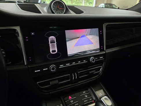 Used 2019 Porsche Macan AWD/4WD image 29