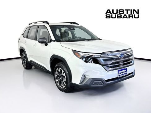 Used 2026 Subaru Forester Premium AWD/4WD image 1