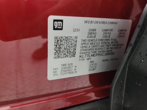 Used 2025 Chevrolet Trax LT FWD image 33