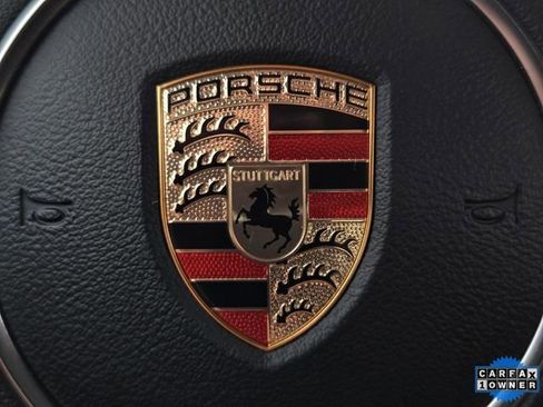 Used 2025 Porsche 718 Cayman w/ Premium Package image 25