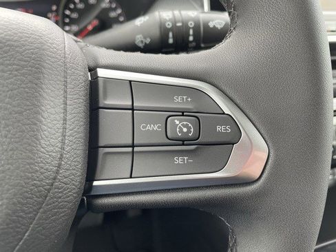 New 2026 Jeep Compass Latitude image 15