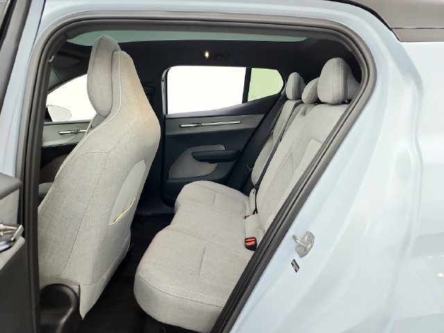 Used 2025 Volvo EX30 Ultra w/ Climate Package AWD/4WD image 30