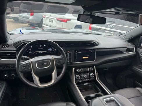 Used 2022 GMC Yukon Denali AWD/4WD image 3
