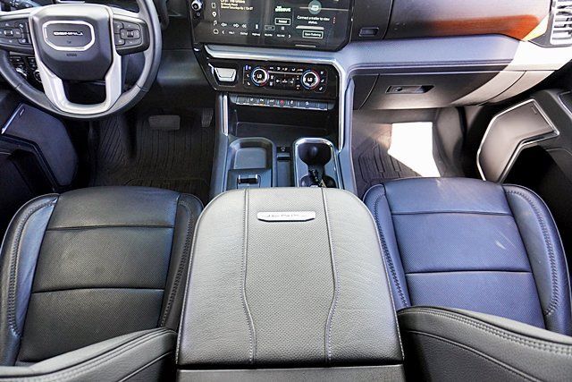 Used 2024 GMC Sierra 2500 Denali w/ Technology Package AWD/4WD image 36