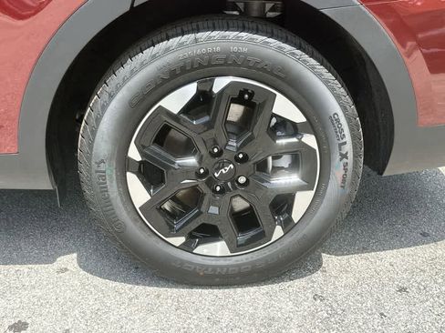 Certified 2025 Kia Sorento S w/ Panoramic Sunroof Package FWD image 10